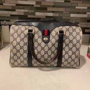 💯 Authentic Vintage Gucci bag.